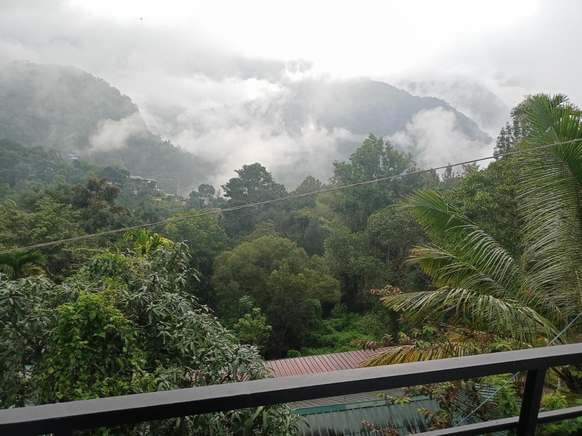 La Casa De Alexa Homestay Idukki Eksteriør billede